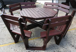 THE OCTAGONAL WALK IN WITH BACK REST 1a03